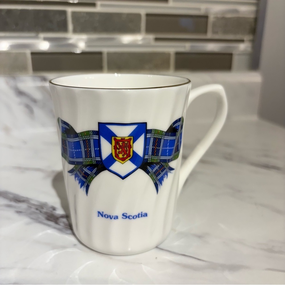 Vintage Mug Nova Scotia Coat of Arms Tartan Hayward Warwick Fine bone China Mug